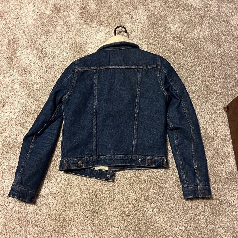 Levi Strauss denim jacketed with Sherpa lining - Picture 2 of 4